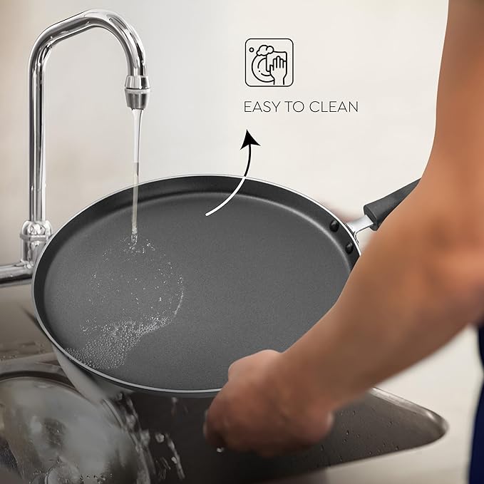 Judge by Prestige 30Cm Everyday Non-Stick Tawa (Aluminium) | Low Oil Cooking | Easy to Clean |Cool Touch Handle, Black